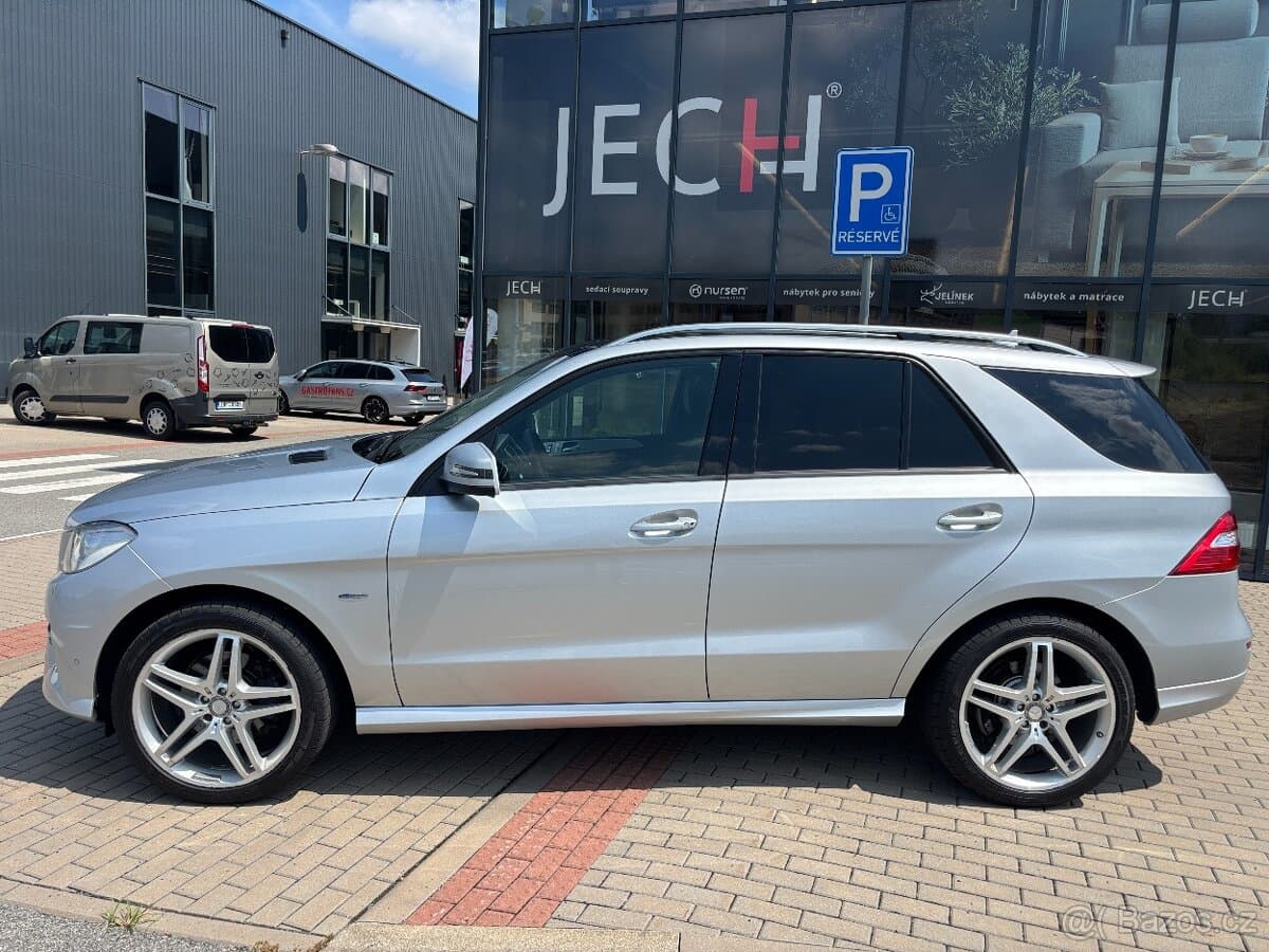 2012 Mercedes-Benz M-CLASS - 6