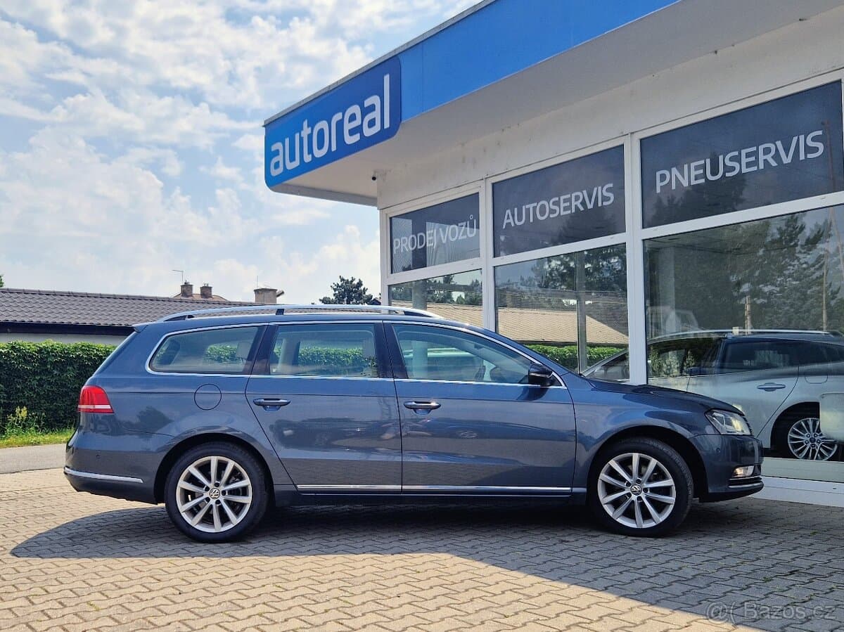 2012 Volkswagen PASSAT - 6