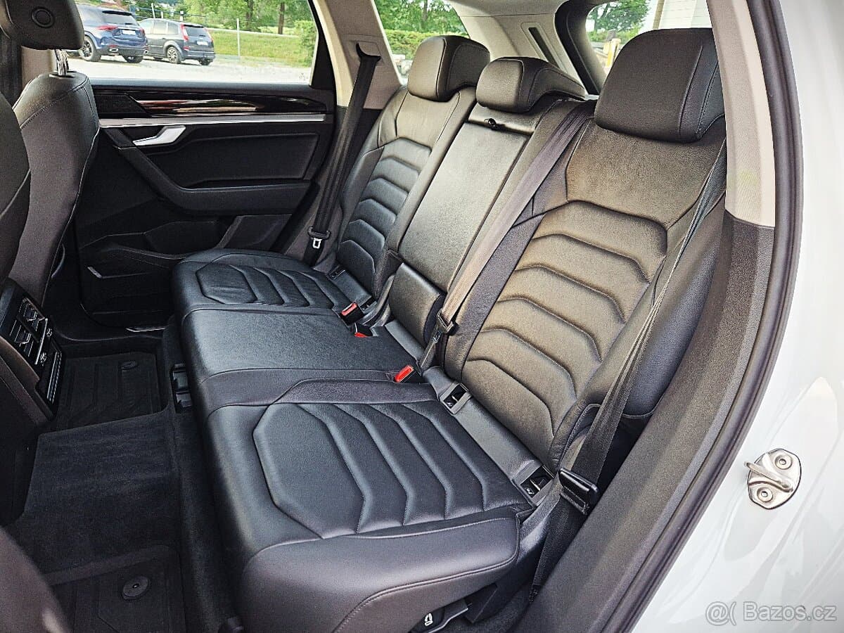 2019 Volkswagen TOUAREG - 6