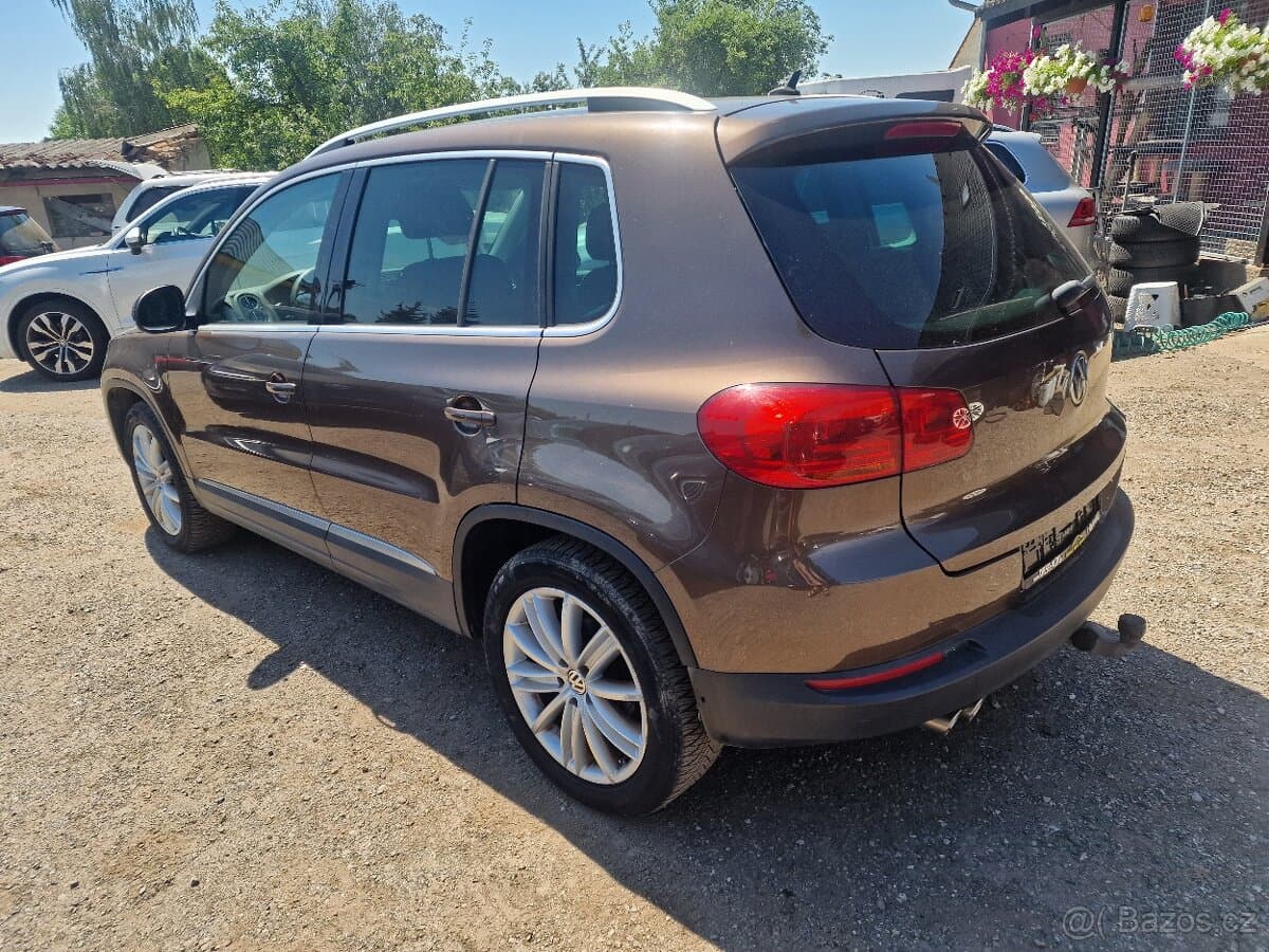 2011 Volkswagen TIGUAN - 6