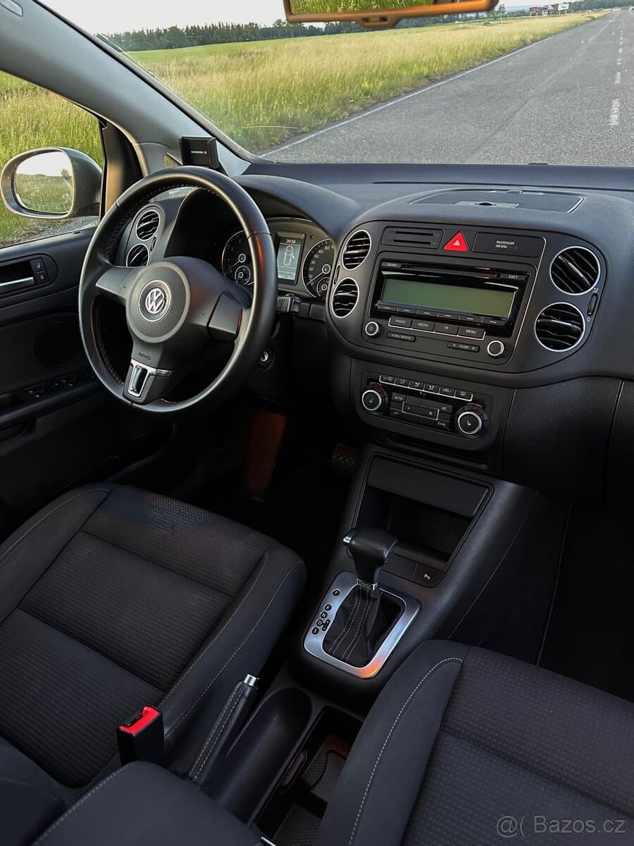 2011 Volkswagen GOLF - 6