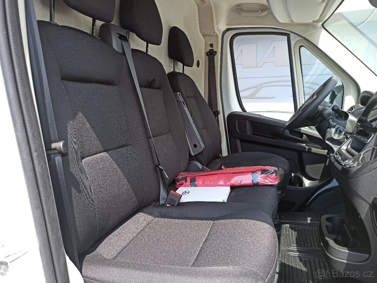 2025 Toyota PROACE - 6