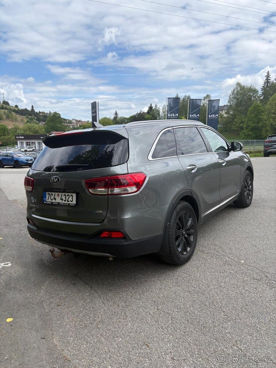 2016 Kia SORENTO - 6