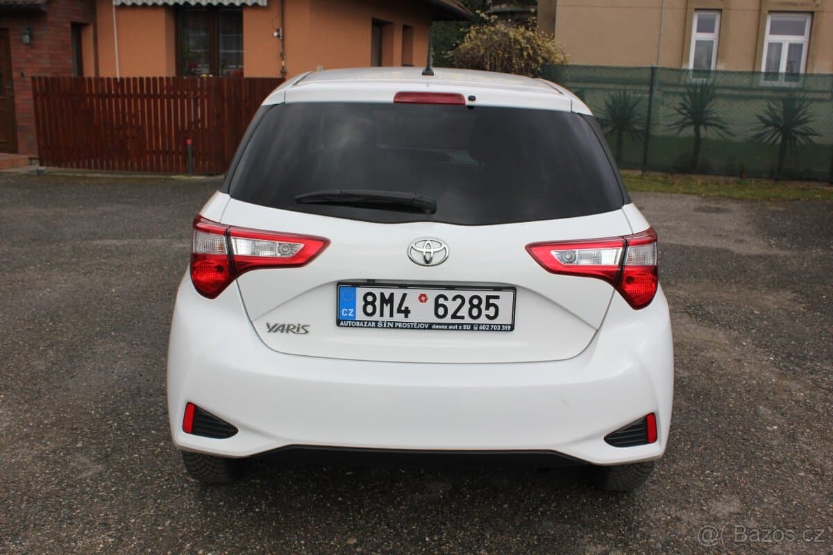 2020 Toyota YARIS - 6