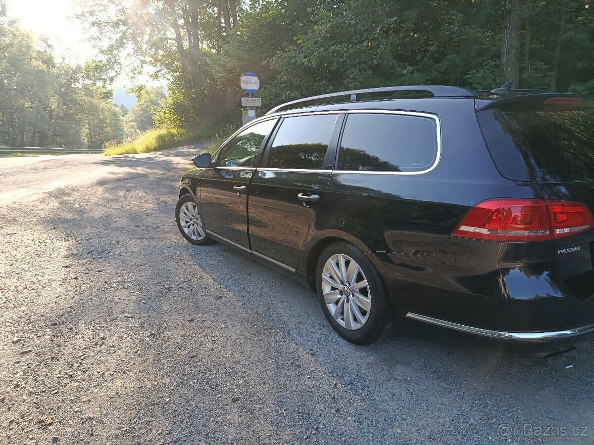 2012 Volkswagen PASSAT - 6