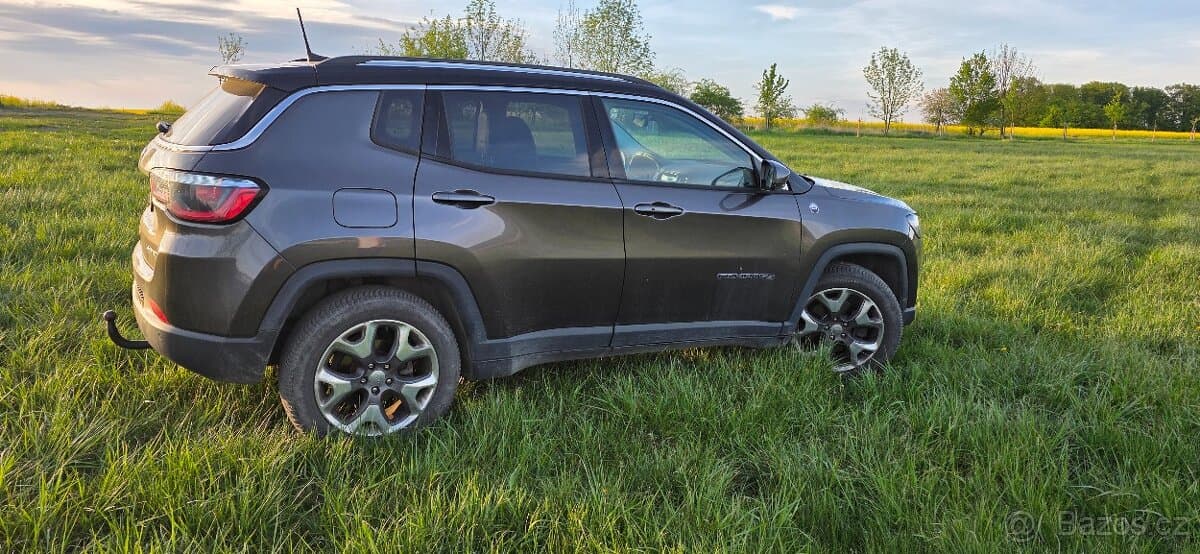 2017 Jeep COMPASS - 6