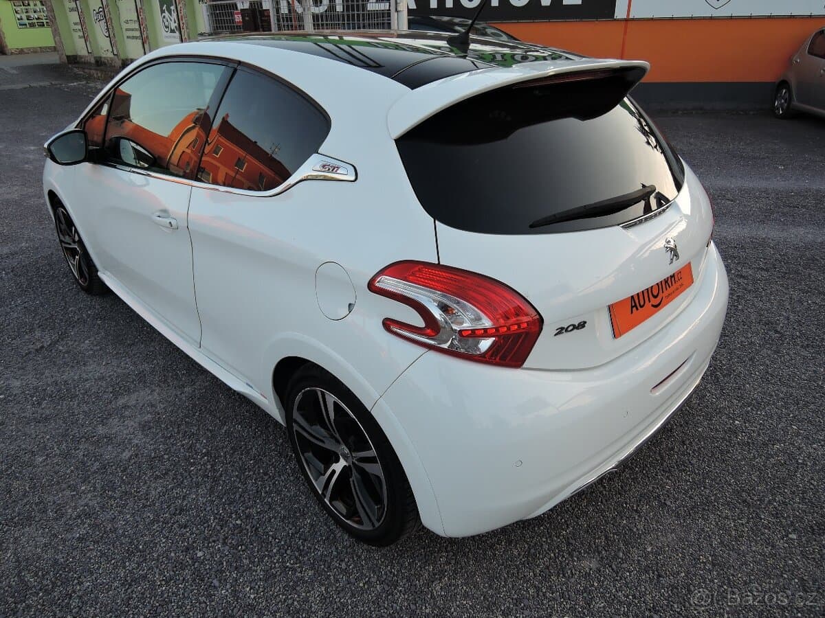 2013 Peugeot 208 - 6