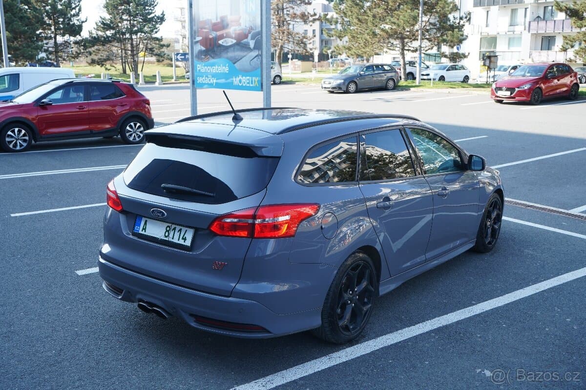 2017 Ford FOCUS - 6