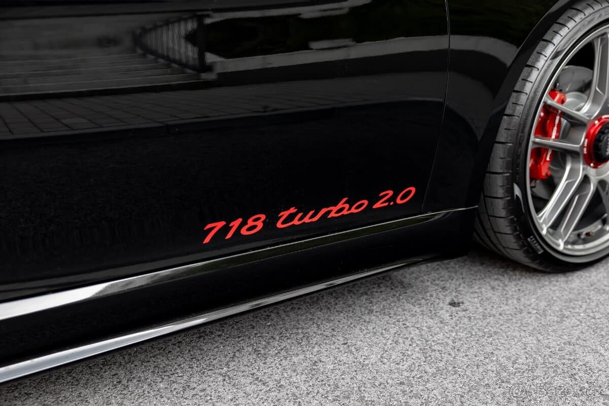 2017 Porsche 718 - 6