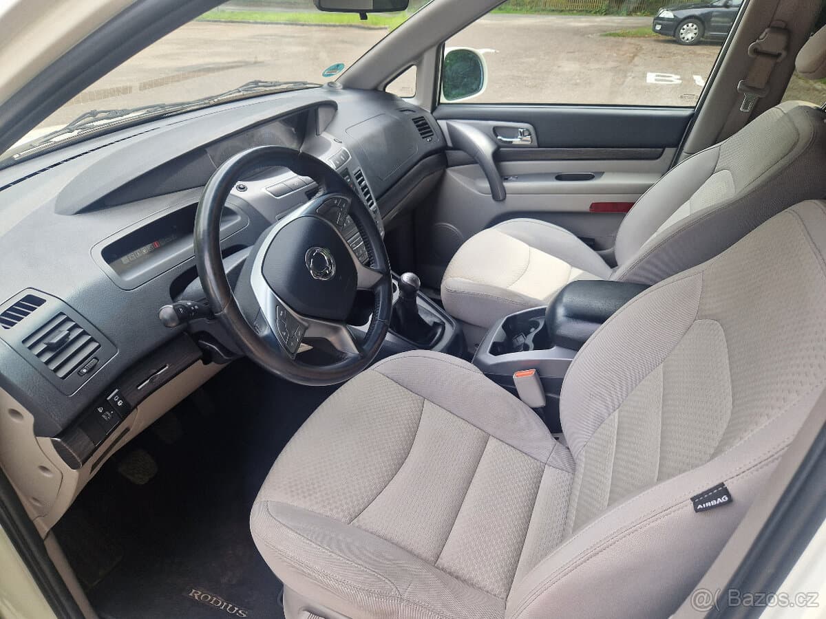 2017 SsangYong RODIUS - 6
