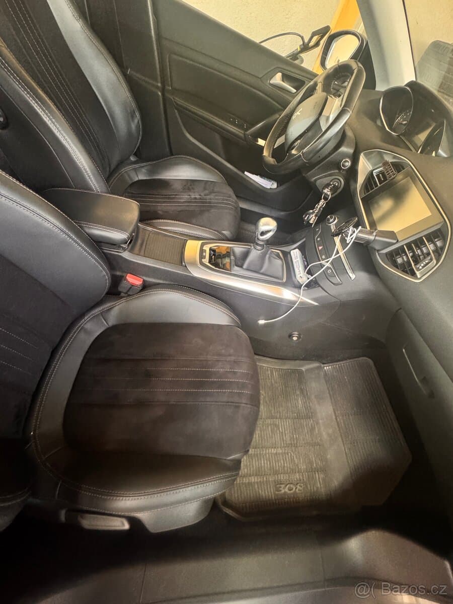 2015 Peugeot 308 - 6