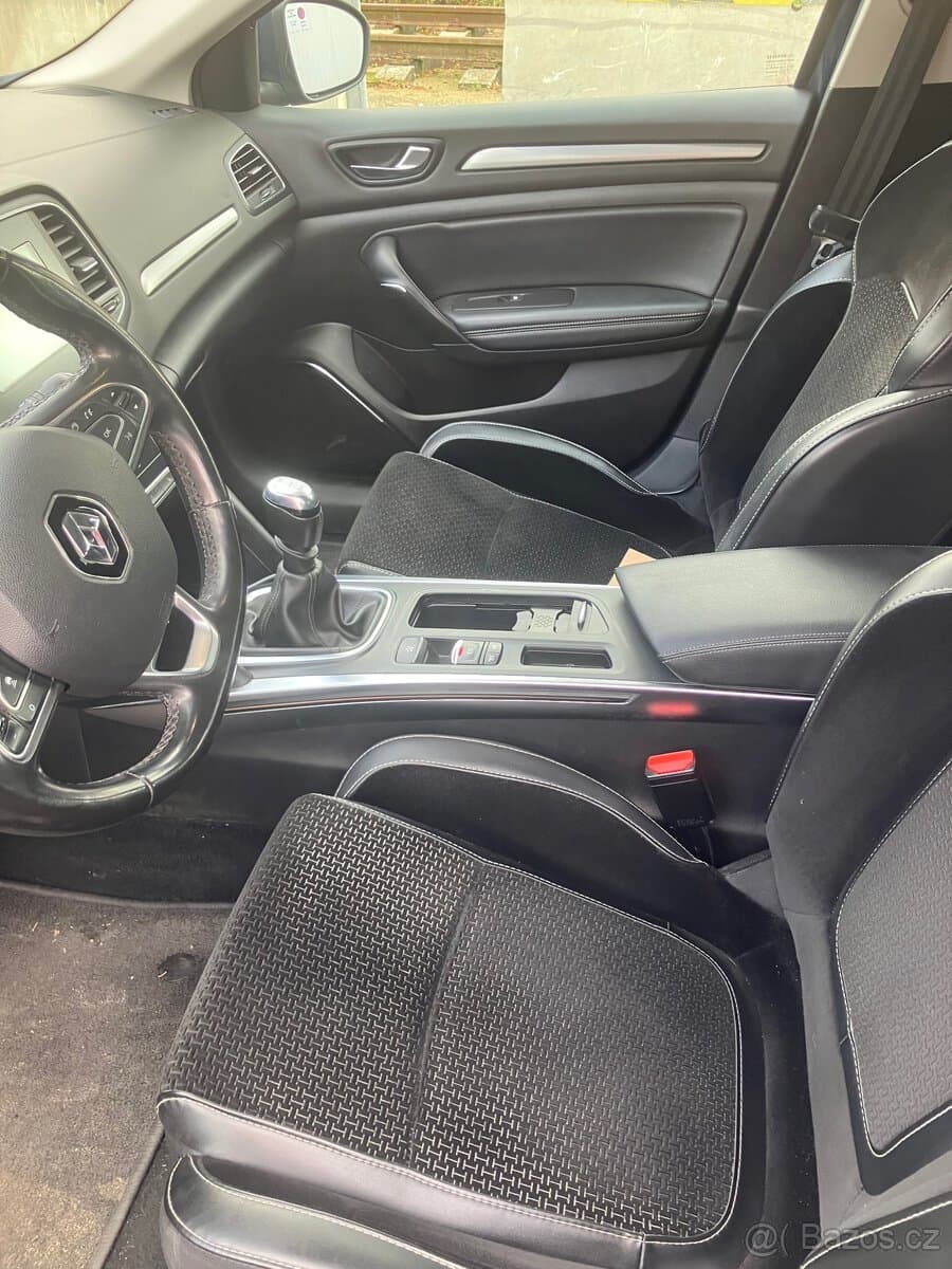 2019 Renault MEGANE - 6