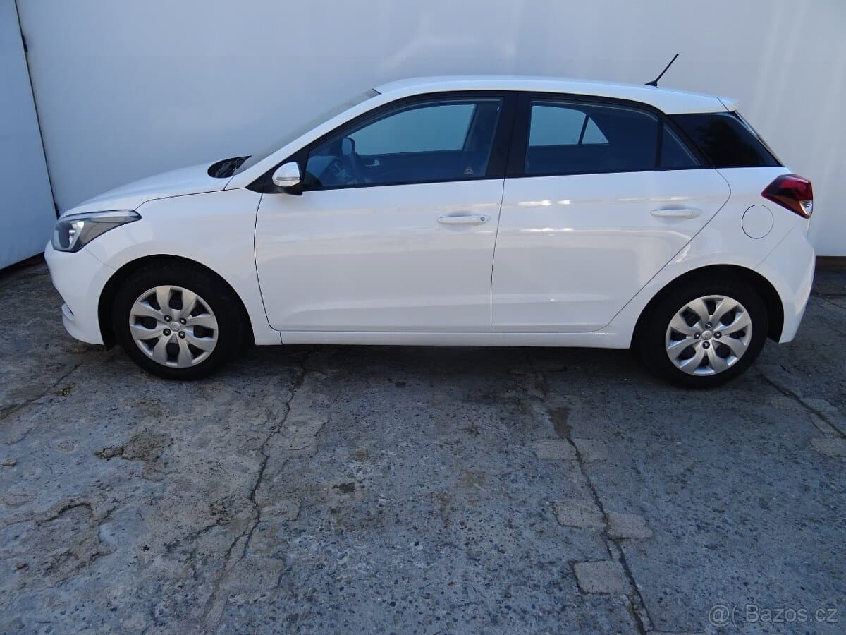 2016 Hyundai i20 - 6