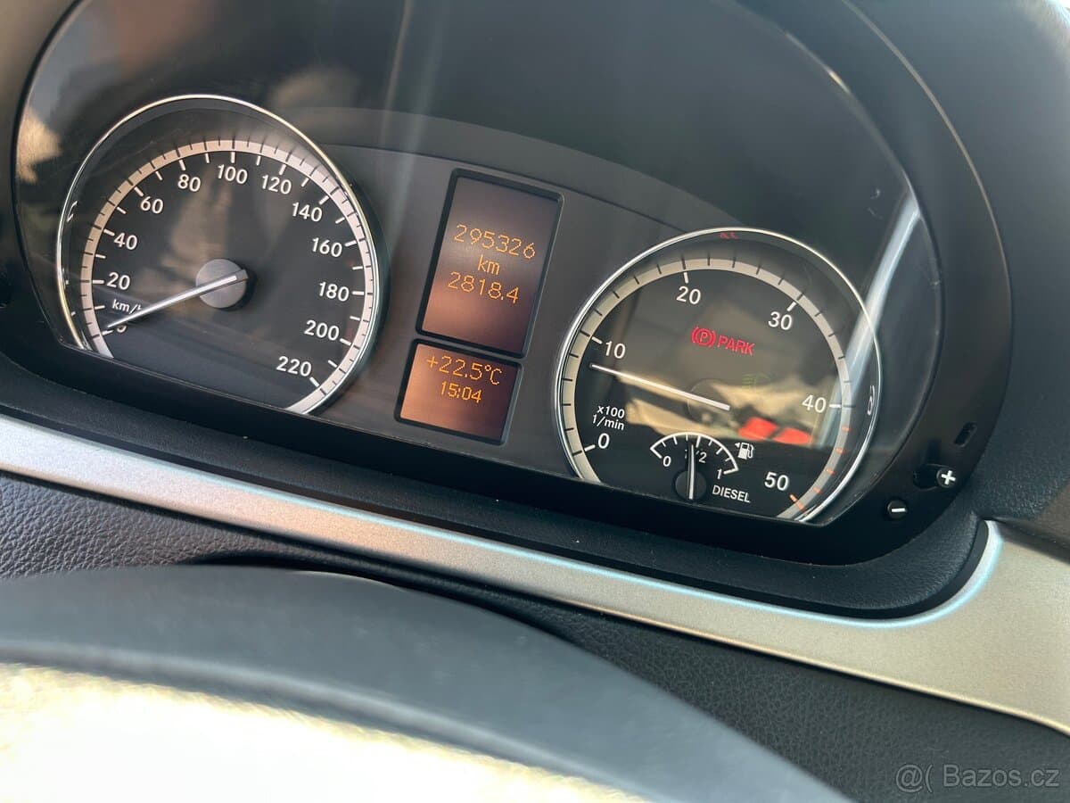 2011 Mercedes-Benz VIANO - 6