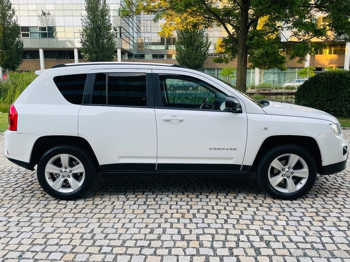 2012 Jeep COMPASS - 6