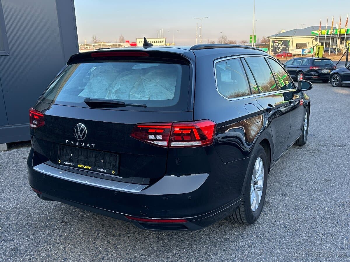 2021 Volkswagen PASSAT - 6