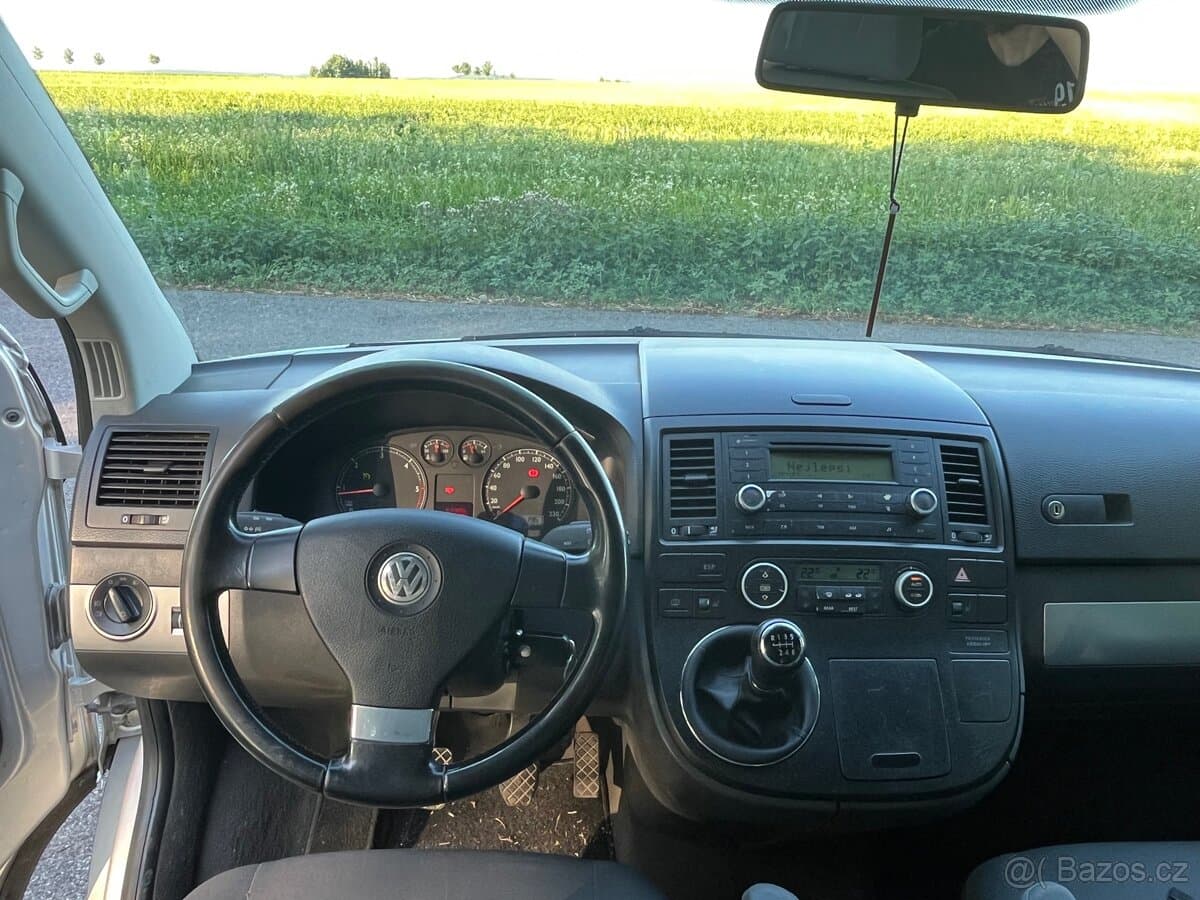 2004 Volkswagen MULTIVAN - 6