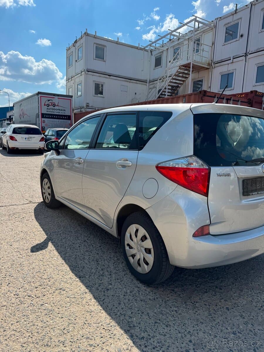 2011 Toyota VERSO - 6