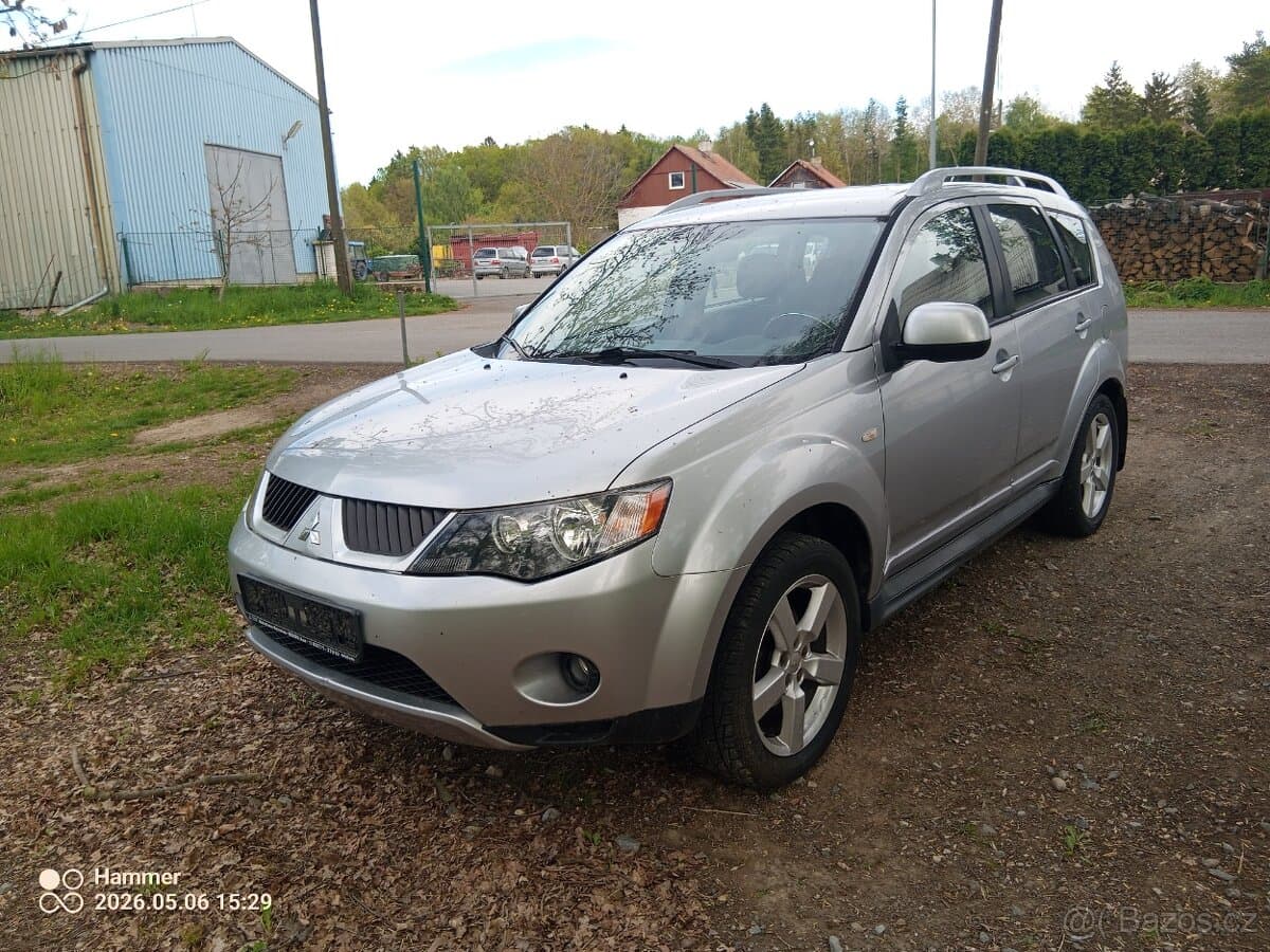 2010 Mitsubishi OUTLANDER - 6