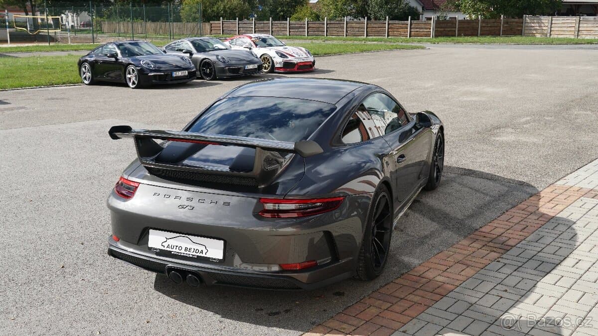 2017 Porsche 911 - 6