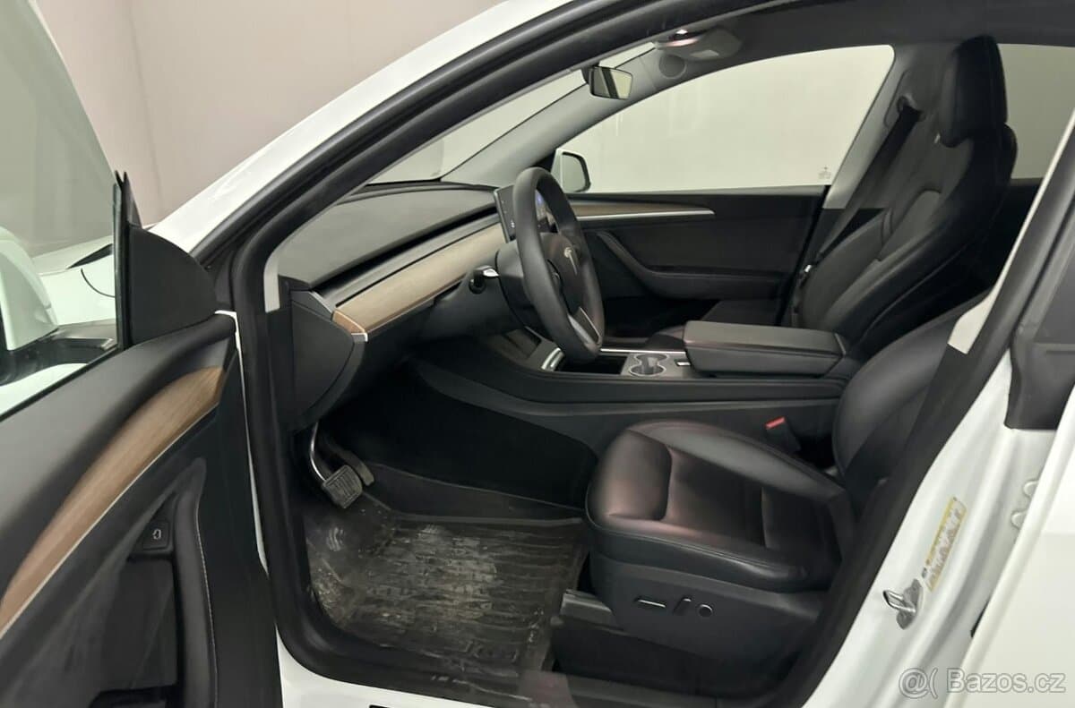 2023 Tesla MODEL Y - 6