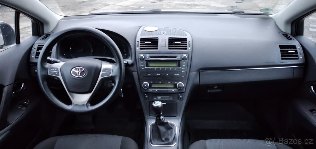2011 Toyota AVENSIS - 6