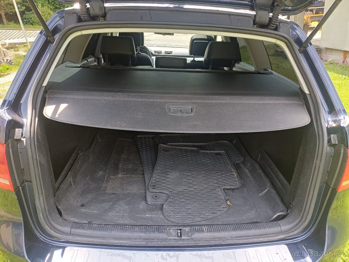 2011 Volkswagen PASSAT - 6