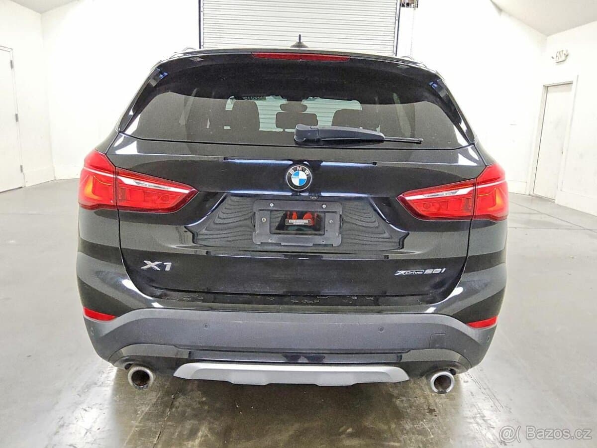 2020 BMW X1 - 6