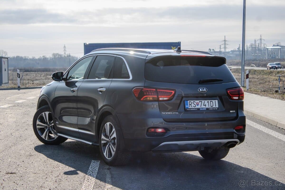 2018 Kia SORENTO - 6