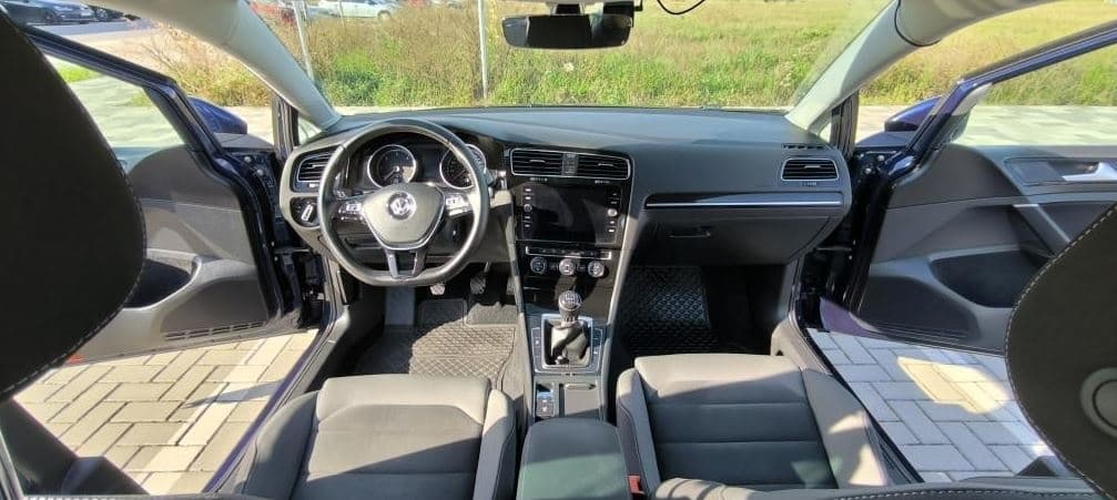 Volkswagen GOLF - 6