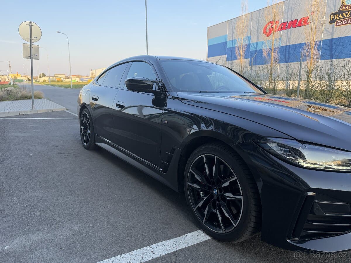 2023 BMW M4 - 6