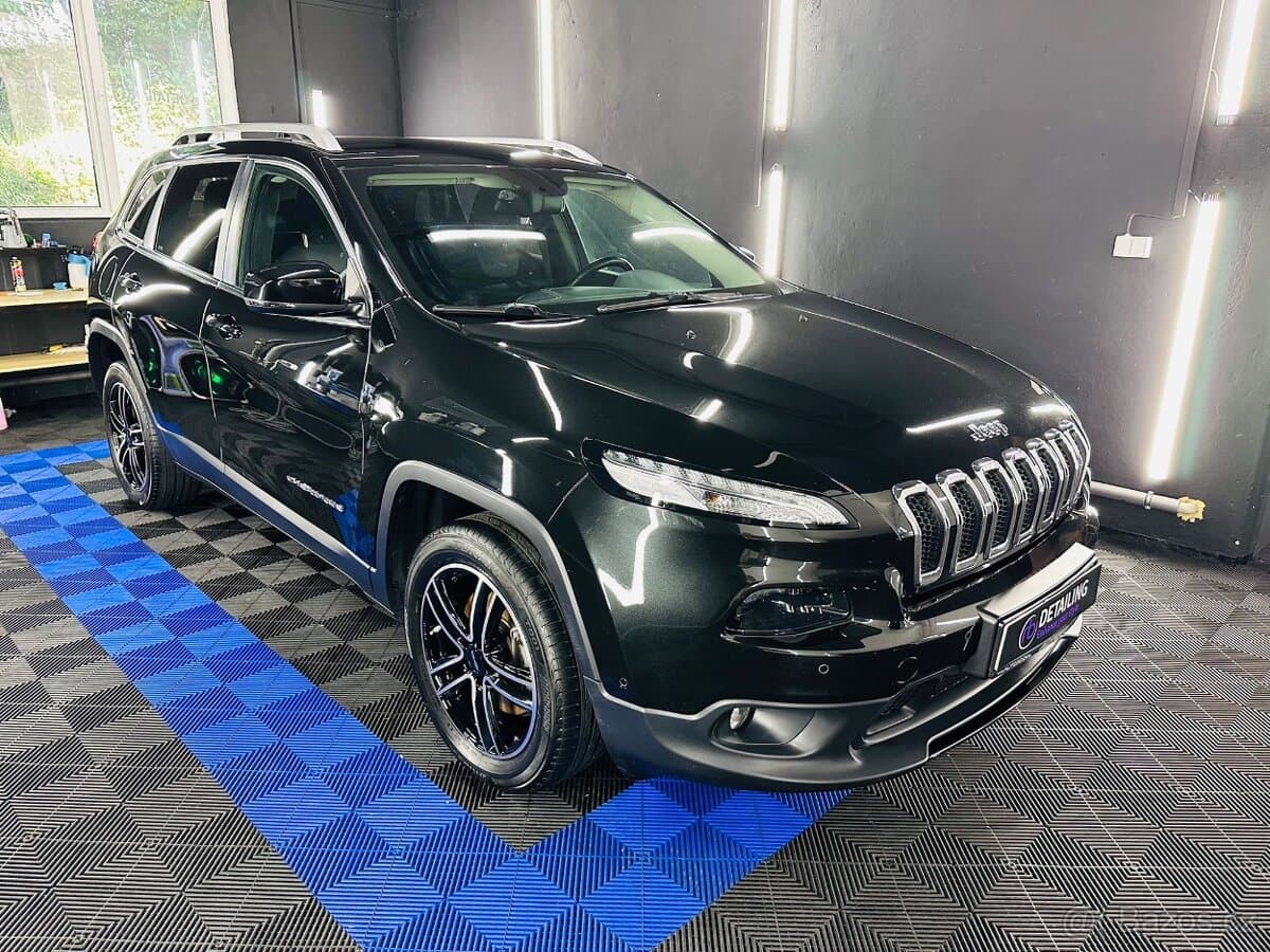 2015 Jeep CHEROKEE - 6