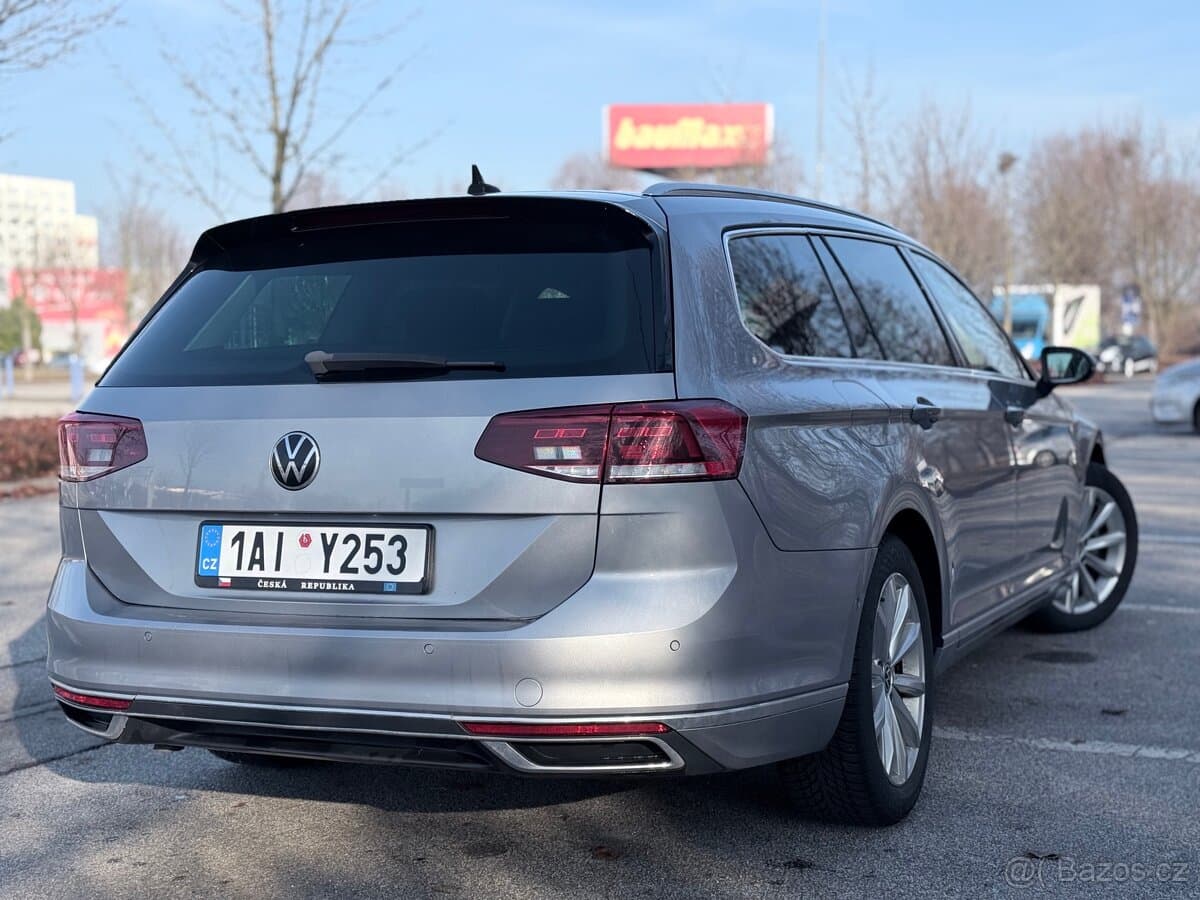 2021 Volkswagen PASSAT - 6