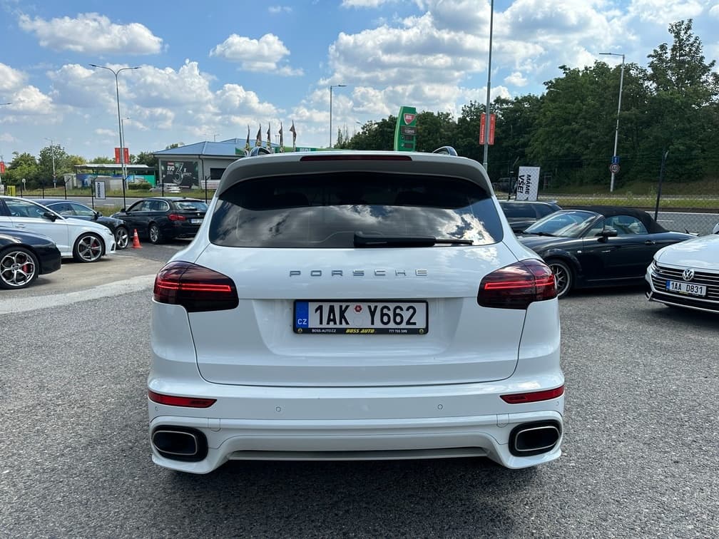 2015 Porsche CAYENNE - 6