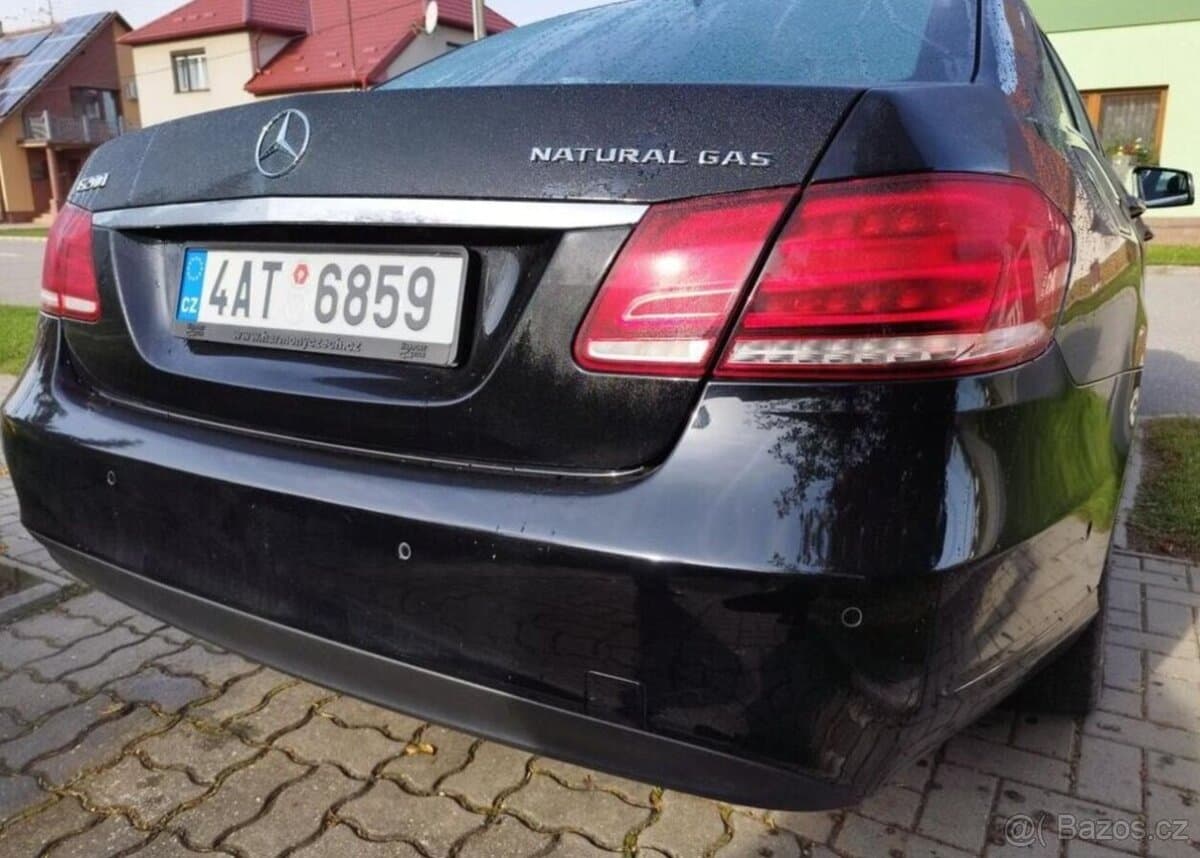 2015 Mercedes-Benz E-CLASS - 6