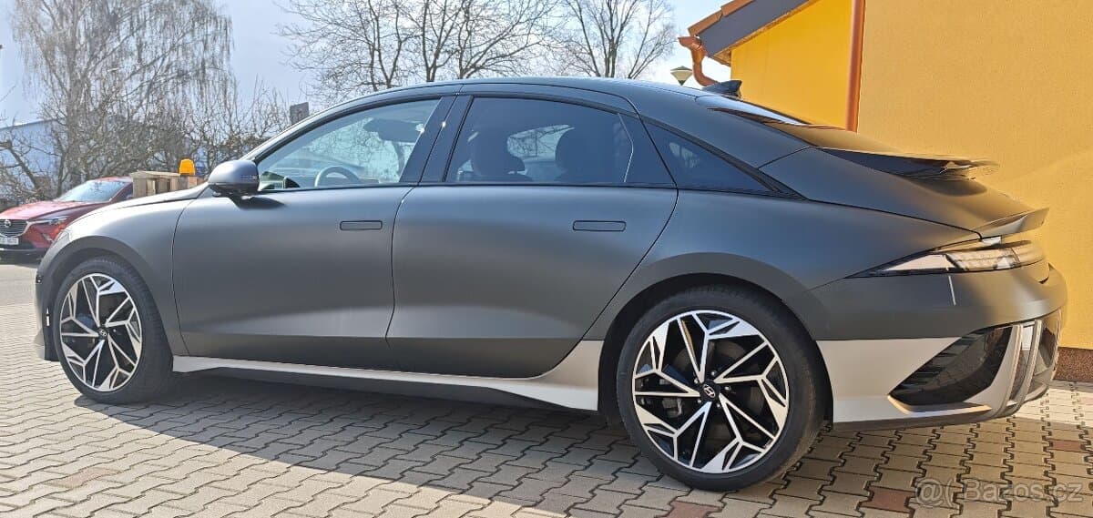 2023 Hyundai IONIQ 6 - 6