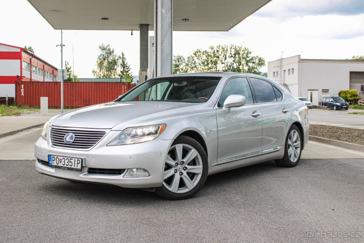 2010 Lexus LS - 6