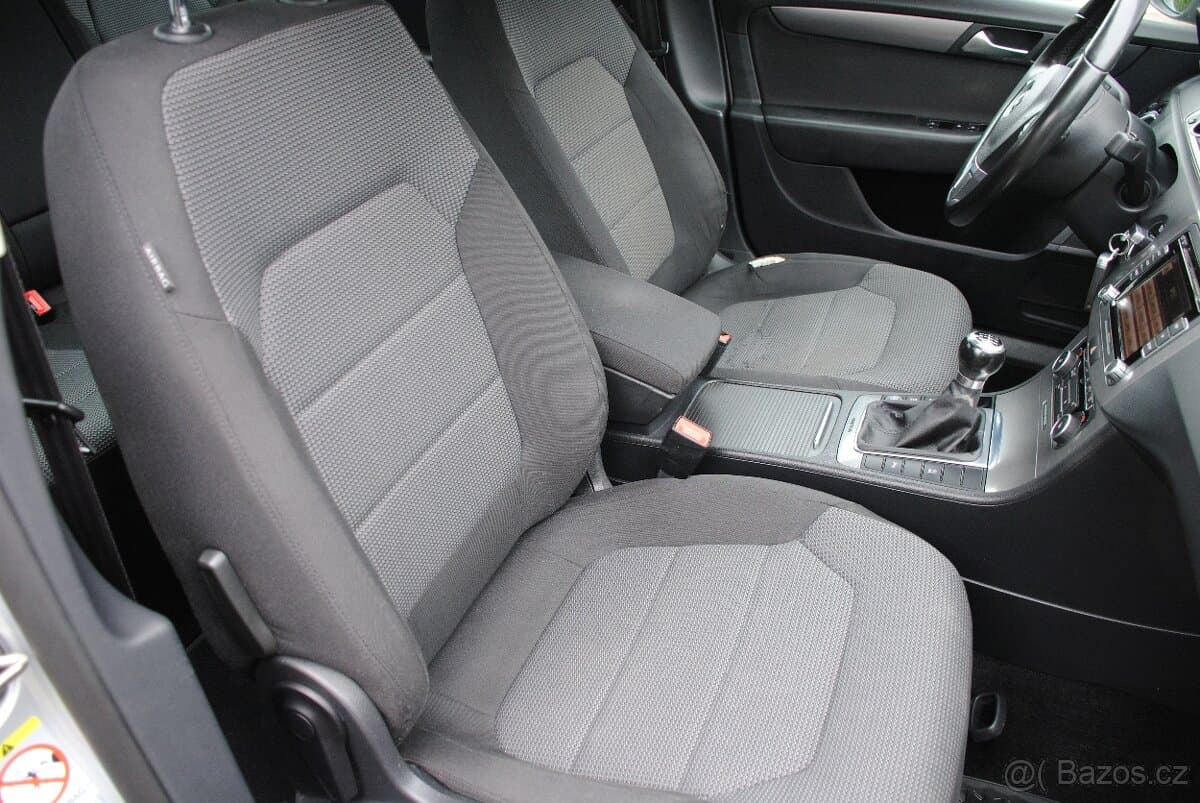 2011 Volkswagen PASSAT - 6