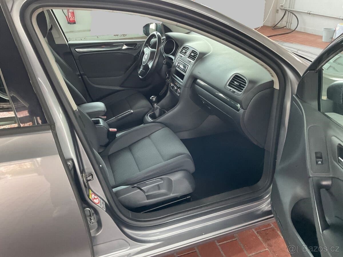 2010 Volkswagen GOLF - 6