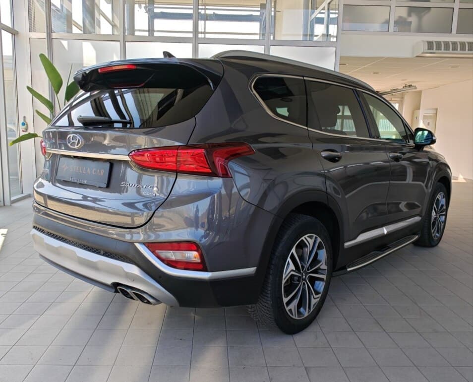 2019 Hyundai SANTA FE - 6