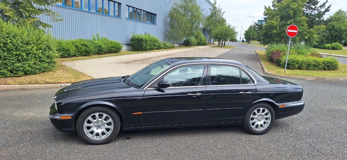 2003 Jaguar XJ - 6