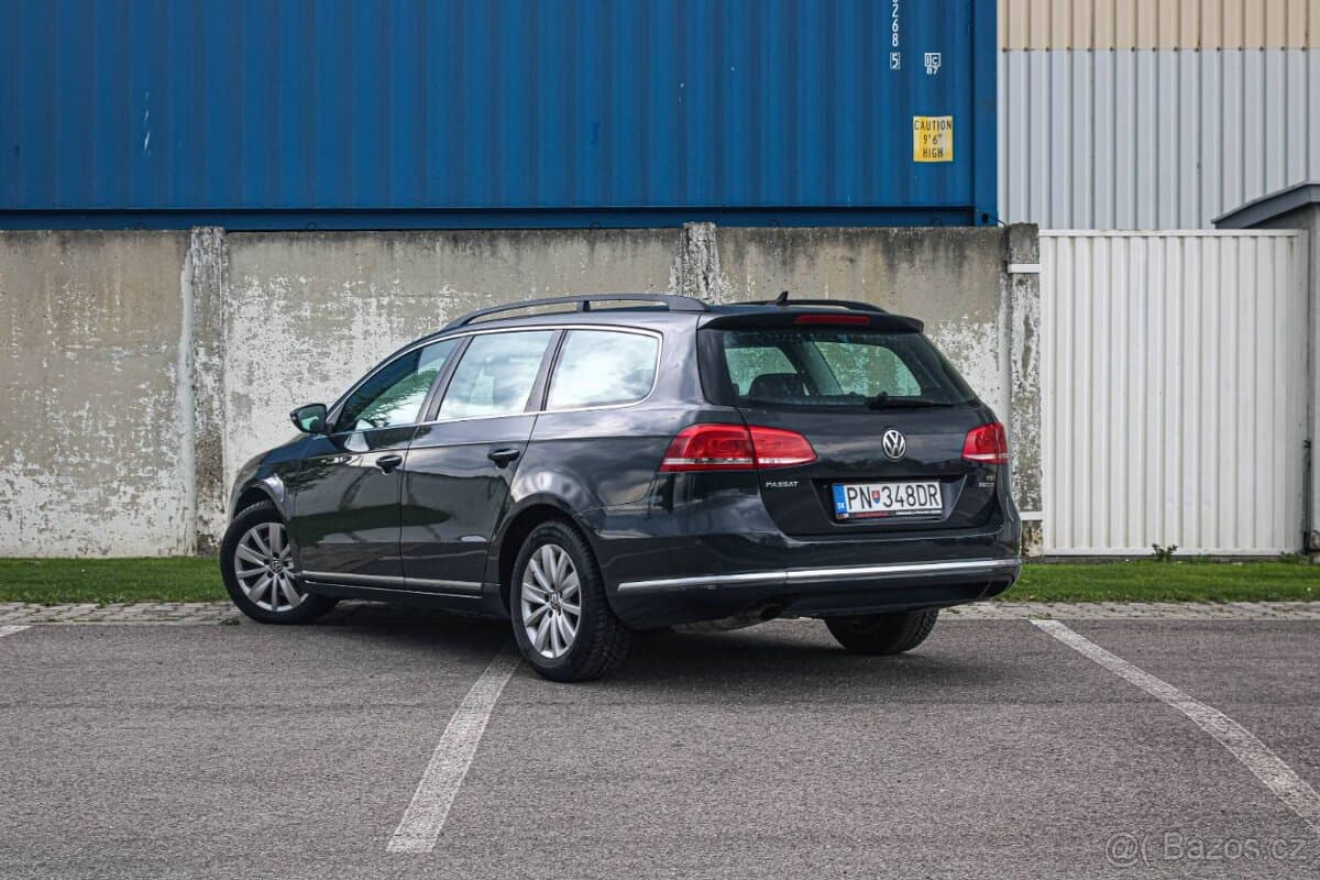 2012 Volkswagen PASSAT - 6