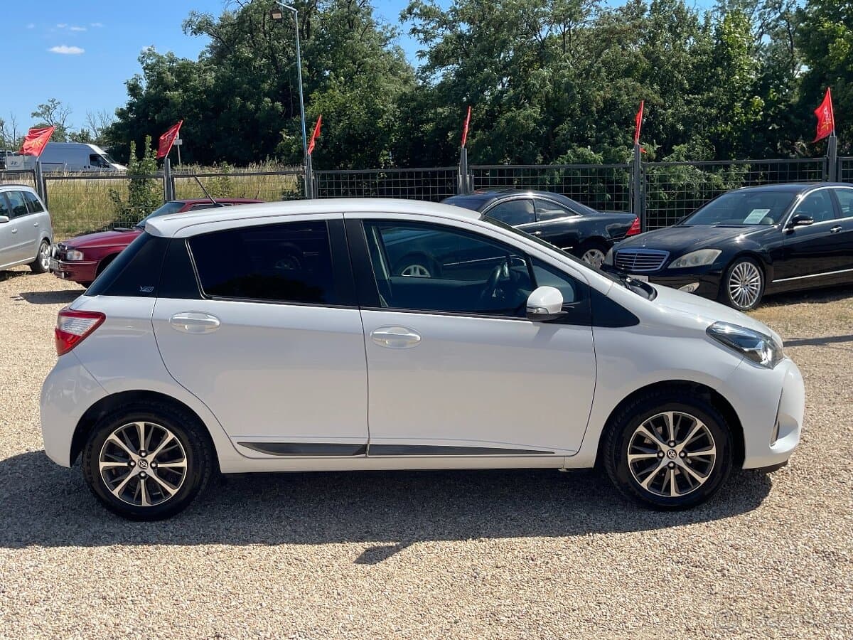 2020 Toyota YARIS - 6