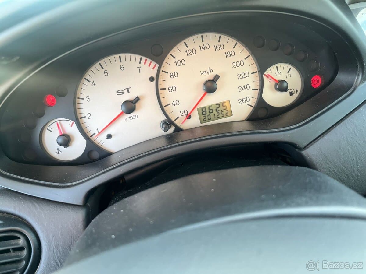 2003 Ford FOCUS - 6
