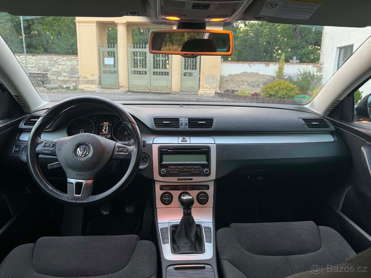 2009 Volkswagen PASSAT - 6