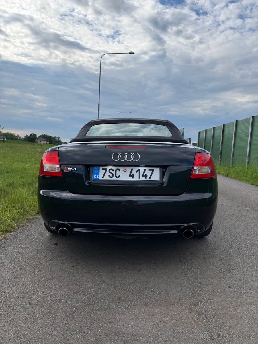 2004 Audi S4 - 6