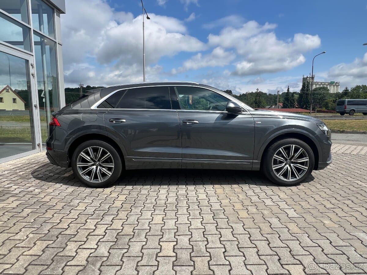 2020 Audi Q8 - 6