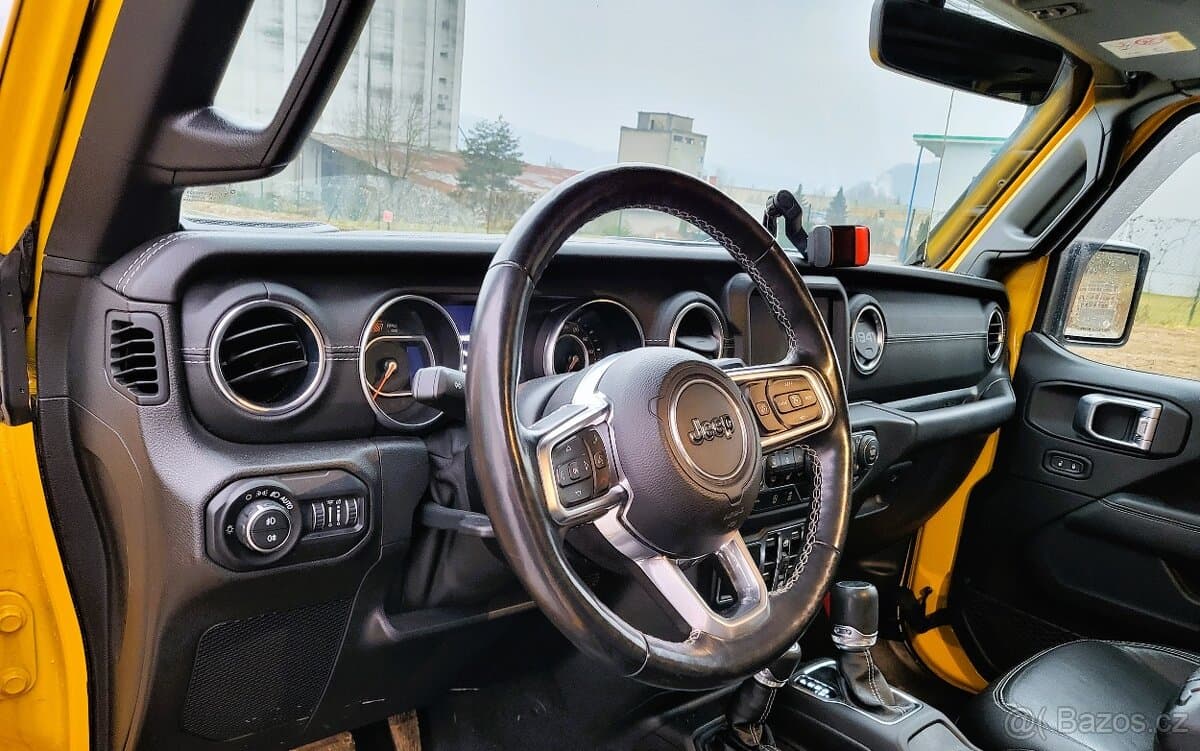 2019 Jeep WRANGLER - 6