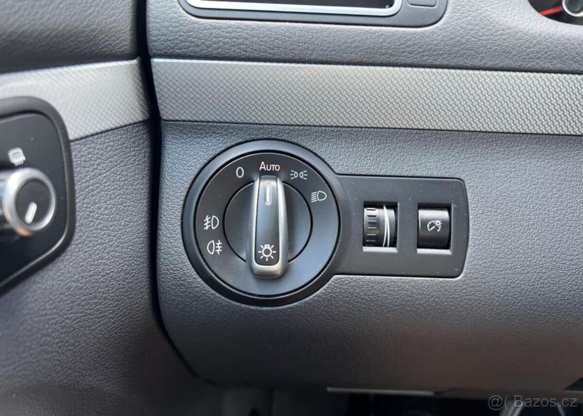 2012 Volkswagen TOURAN - 6