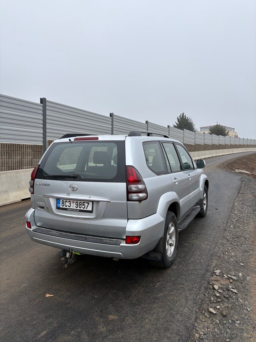 2004 Toyota LAND CRUISER - 6